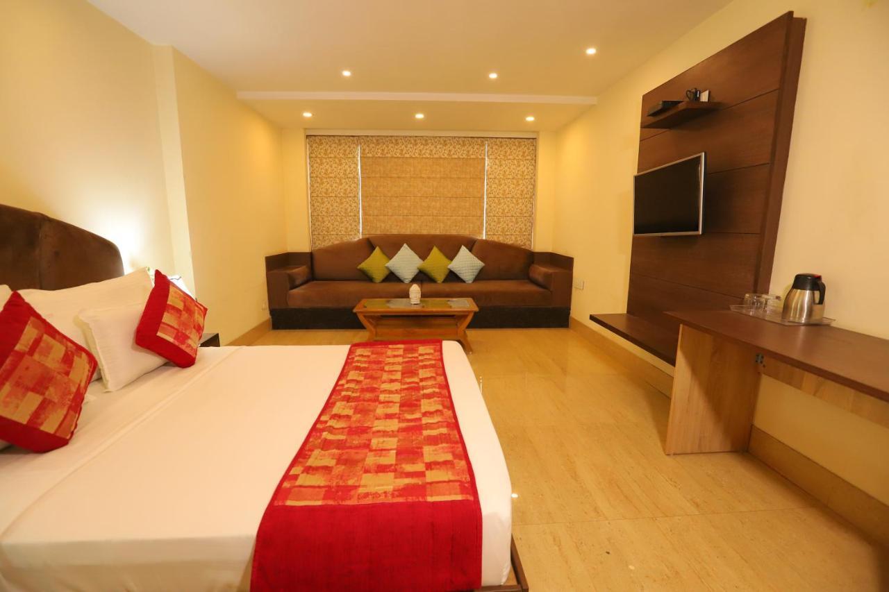 Hotel Mayur Assam - New Delhi Railway Station Ngoại thất bức ảnh