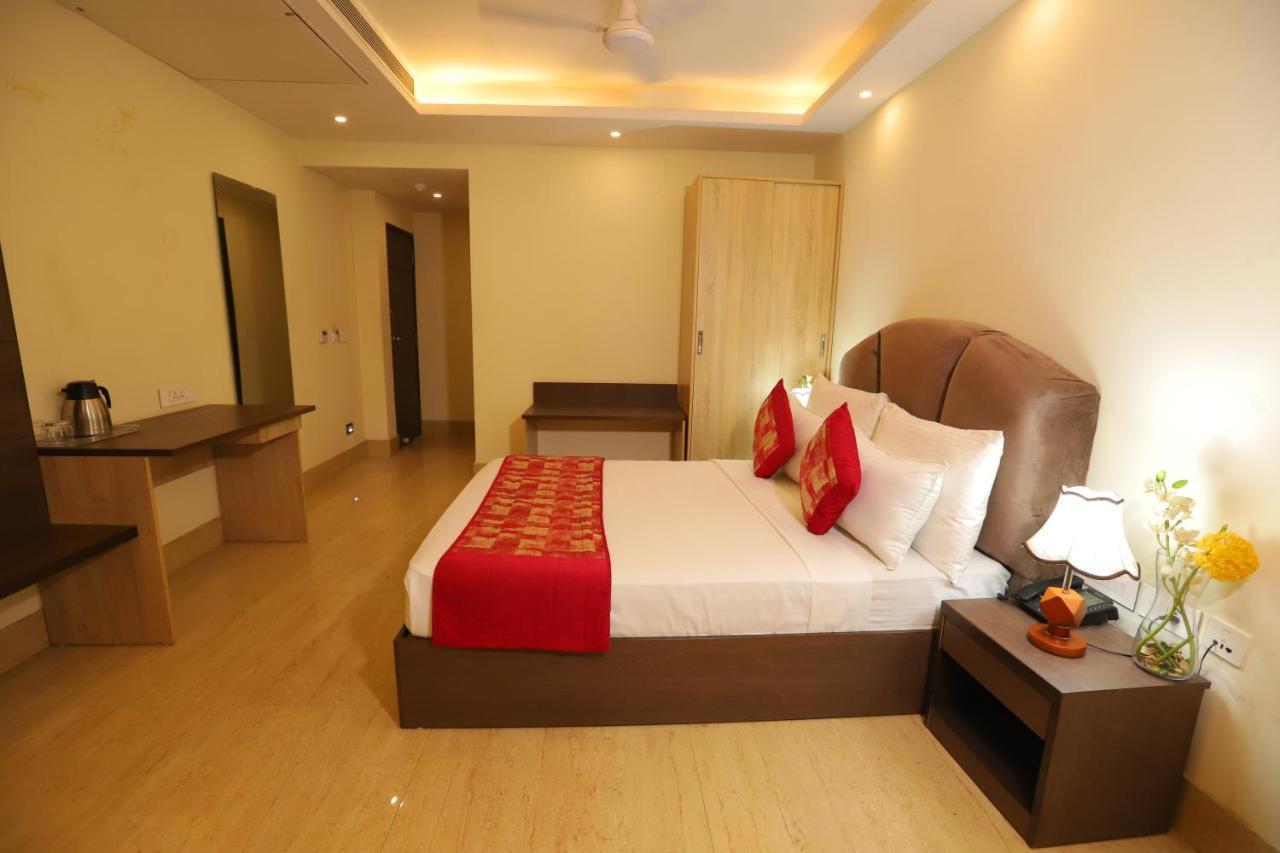 Hotel Mayur Assam - New Delhi Railway Station Ngoại thất bức ảnh