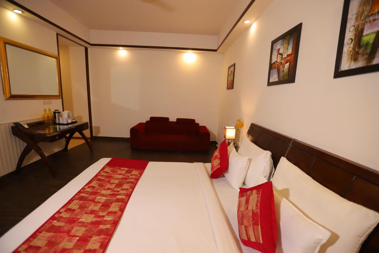 Hotel Mayur Assam - New Delhi Railway Station Ngoại thất bức ảnh