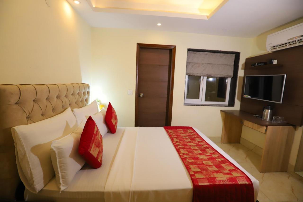 Hotel Mayur Assam - New Delhi Railway Station Ngoại thất bức ảnh